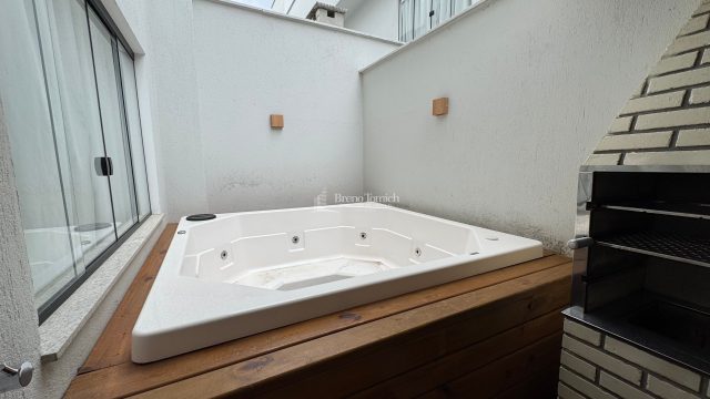 Duplex com 02 suites e Jacuzzi- Alto do Taperapuan- Porto Seguro-BA